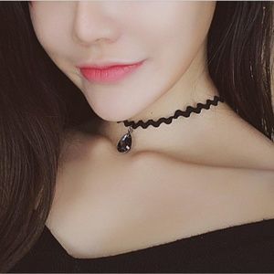 Wavy Vintage Clavicle Water Drop Chain Necklace